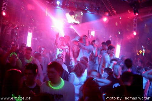 5 Jahre Kinki Palace mit DJ Shog, Mario Lopez und DJ Dean am 24.04.2004 - img_a481.jpg - eimage.de - Event Fotos 