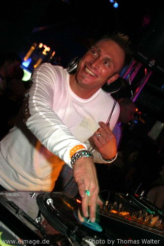 5 Jahre Kinki Palace mit DJ Shog, Mario Lopez und DJ Dean am 24.04.2004 - img_a522.jpg - eimage.de - Event Fotos 
