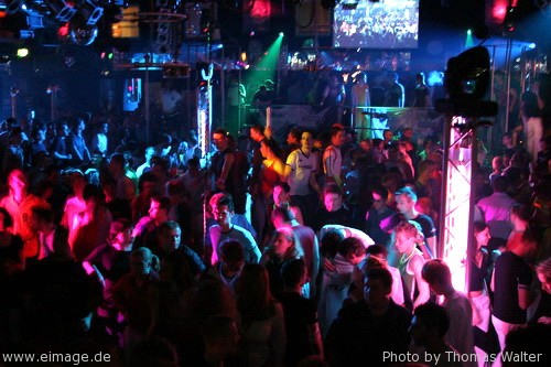 5 Jahre Kinki Palace mit DJ Shog, Mario Lopez und DJ Dean am 24.04.2004 - img_a558.jpg - eimage.de - Event Fotos 