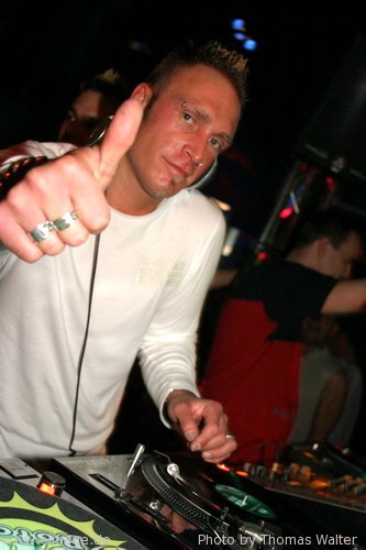 5 Jahre Kinki Palace mit DJ Shog, Mario Lopez und DJ Dean am 24.04.2004 - img_b706.jpg - eimage.de - Event Fotos 