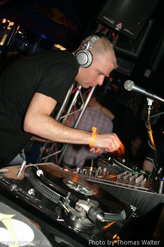 5 Jahre Kinki Palace mit DJ Shog, Mario Lopez und DJ Dean am 24.04.2004 - img_b743.jpg - eimage.de - Event Fotos 