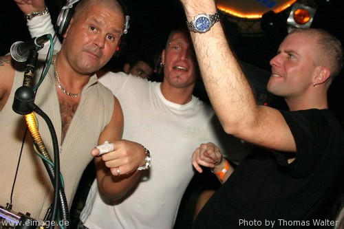 5 Jahre Kinki Palace mit DJ Shog, Mario Lopez und DJ Dean am 24.04.2004 - img_b788.jpg - eimage.de - Event Fotos 
