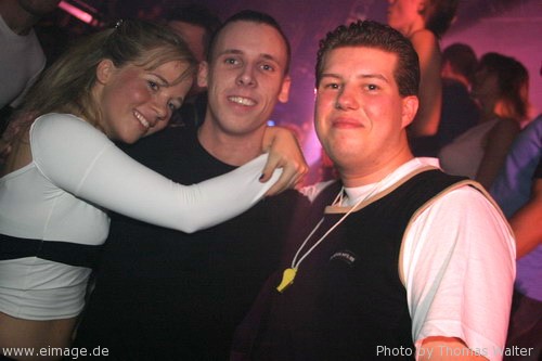 Groove Coverage aka DJ Novus am 01.05.2004 - img_8947.jpg - eimage.de - Event Fotos 