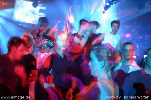 Groove Coverage aka DJ Novus am 01.05.2004 - img_8994.jpg - eimage.de - Event Fotos 