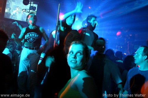 Groove Coverage aka DJ Novus am 01.05.2004 - img_9004.jpg - eimage.de - Event Fotos 