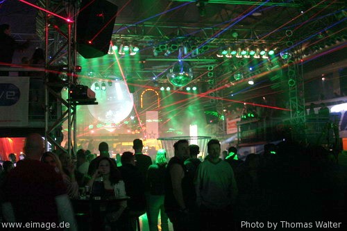 DJ Meeting in der Turbinenhalle Oberhausen am 05.05.2004 - img_9608.jpg - eimage.de - Event Fotos 