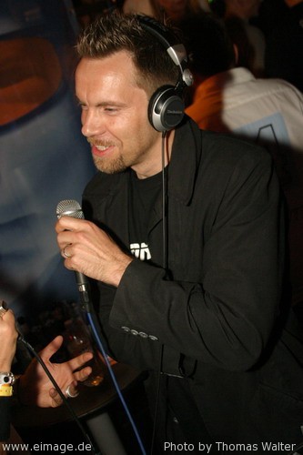DJ Meeting in der Turbinenhalle Oberhausen am 05.05.2004 - img_a097.jpg - eimage.de - Event Fotos 