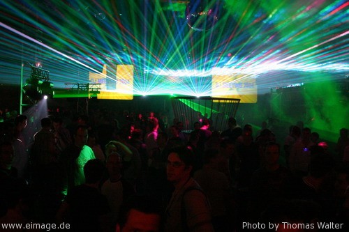 DJ Meeting in der Turbinenhalle Oberhausen am 05.05.2004 - img_a189.jpg - eimage.de - Event Fotos 