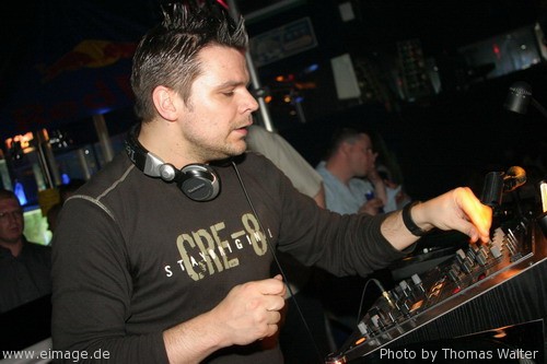 Energy Rave mit ATB und Woody Van Eyden am 15.05.2004 - img_0611.jpg - eimage.de - Event Fotos 