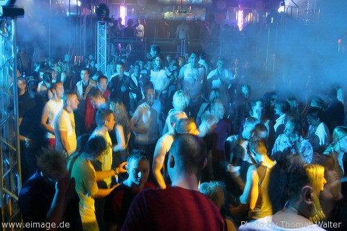 Energy Rave mit ATB und Woody Van Eyden am 15.05.2004 - img_0790.jpg - eimage.de - Event Fotos 