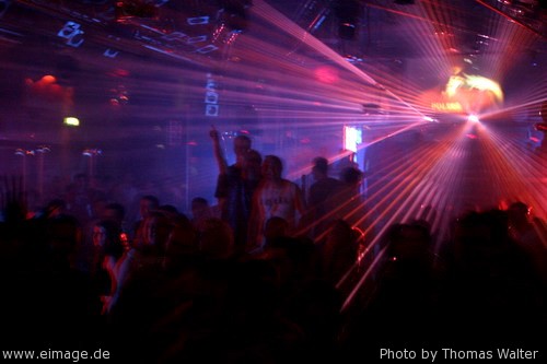Energy Rave mit ATB und Woody Van Eyden am 15.05.2004 - img_0827.jpg - eimage.de - Event Fotos 