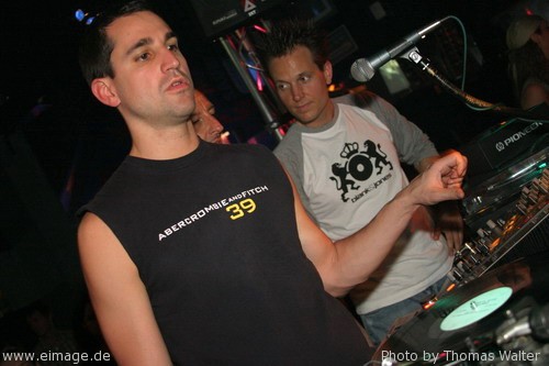 Blank and Jones am 19.05.2004 - img_1747.jpg - eimage.de - Event Fotos 