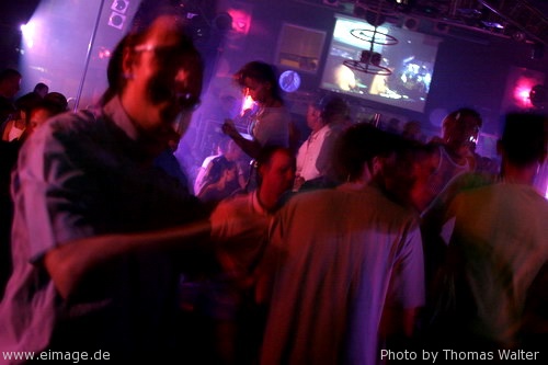 Energy Rave am 12.06.2004 - img_5705.jpg - eimage.de - Event Fotos 