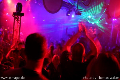 Energy Rave Sunshine Live Special am 15.05.2005 - img_5362.jpg - eimage.de - Event Fotos 