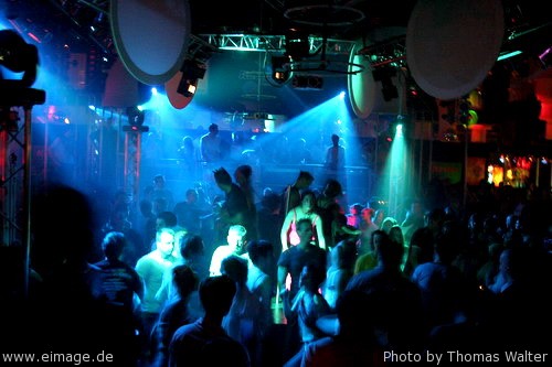 Energy Rave Sunshine Live Special am 15.05.2005 - img_5629.jpg - eimage.de - Event Fotos 