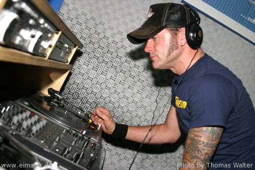 DJ Dag bei Maximal am 02.06.2005 - img_6121.jpg - eimage.de - Event Fotos 