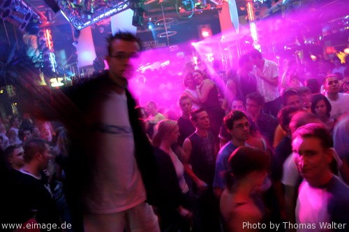Die groe Welcome to the Club Jahresparty am 02.10.2005 - img_4957.jpg - eimage.de - Event Fotos 