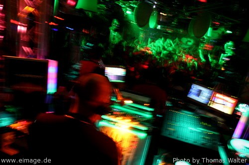 Die groe Welcome to the Club Jahresparty am 02.10.2005 - img_5004.jpg - eimage.de - Event Fotos 