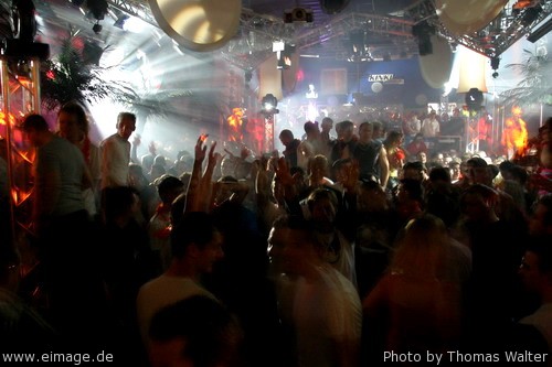 Die groe Welcome to the Club Jahresparty am 02.10.2005 - img_5039.jpg - eimage.de - Event Fotos 