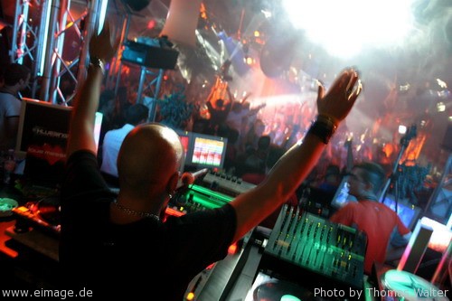 Die groe Welcome to the Club Jahresparty am 02.10.2005 - img_5149.jpg - eimage.de - Event Fotos 