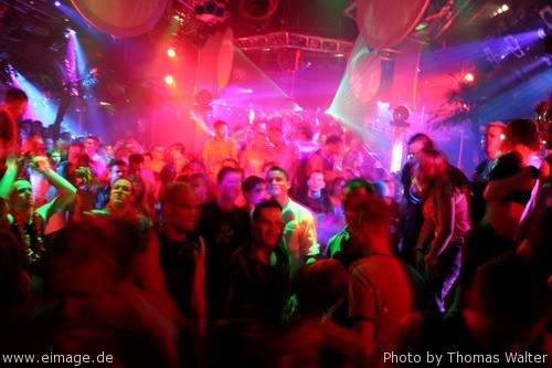 Die groe Welcome to the Club Jahresparty am 02.10.2005 - img_5406.jpg - eimage.de - Event Fotos 
