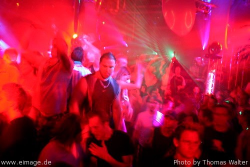 Die groe Welcome to the Club Jahresparty am 02.10.2005 - img_5411.jpg - eimage.de - Event Fotos 