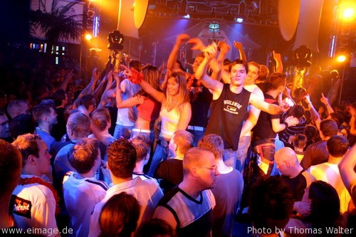 Die groe Welcome to the Club Jahresparty am 02.10.2005 - img_5483.jpg - eimage.de - Event Fotos 