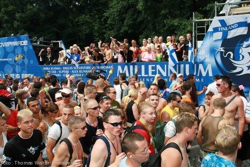 Loveparade 2006 Love is Back in Berlin Part 1 am 15.07.2006 - img_3453.jpg - eimage.de - Event Fotos 