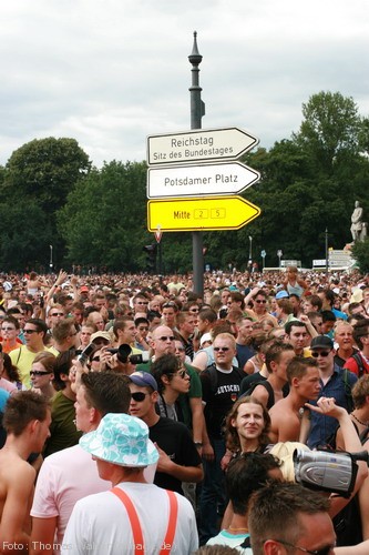 Loveparade 2006 Love is Back in Berlin Part 1 am 15.07.2006 - img_3523.jpg - eimage.de - Event Fotos 