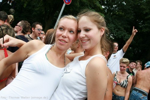 Loveparade 2006 Love is Back in Berlin Part 1 am 15.07.2006 - img_3614.jpg - eimage.de - Event Fotos 