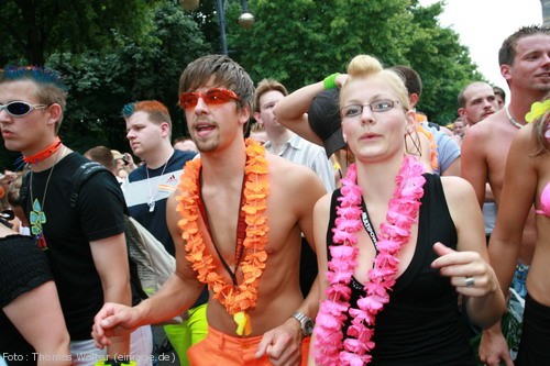 Loveparade 2006 Love is Back in Berlin Part 1 am 15.07.2006 - img_3636.jpg - eimage.de - Event Fotos 