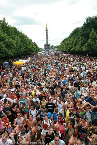 Loveparade 2006 Love is Back in Berlin Part 1 am 15.07.2006 - img_3661.jpg - eimage.de - Event Fotos 
