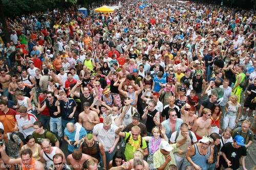 Loveparade 2006 Love is Back in Berlin Part 1 am 15.07.2006 - img_3668.jpg - eimage.de - Event Fotos 