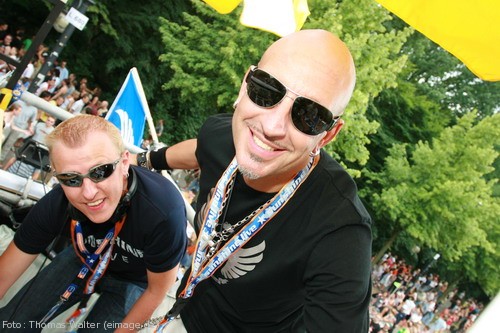 Loveparade 2006 Love is Back in Berlin Part 1 am 15.07.2006 - img_3713.jpg - eimage.de - Event Fotos 
