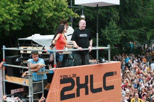 Loveparade 2006 Love is Back in Berlin Part 1 am 15.07.2006 - img_3731.jpg - eimage.de - Event Fotos 
