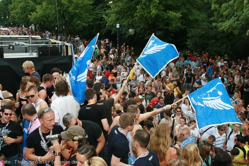 Loveparade 2006 Love is Back in Berlin Part 1 am 15.07.2006 - img_3735.jpg - eimage.de - Event Fotos 