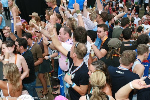 Loveparade 2006 Love is Back in Berlin Part 1 am 15.07.2006 - img_3746.jpg - eimage.de - Event Fotos 