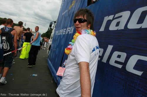 Loveparade 2006 Love is Back in Berlin Part 1 am 15.07.2006 - img_3869.jpg - eimage.de - Event Fotos 