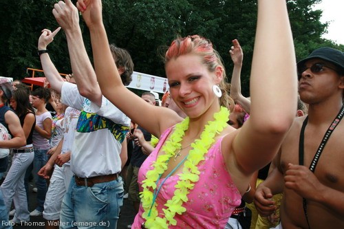 Loveparade 2006 Love is Back in Berlin Part 1 am 15.07.2006 - img_3885.jpg - eimage.de - Event Fotos 
