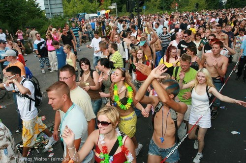 Loveparade 2006 Love is Back in Berlin Part 1 am 15.07.2006 - img_3956.jpg - eimage.de - Event Fotos 