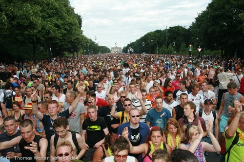 Loveparade 2006 Love is Back in Berlin Part 1 am 15.07.2006 - img_3964.jpg - eimage.de - Event Fotos 