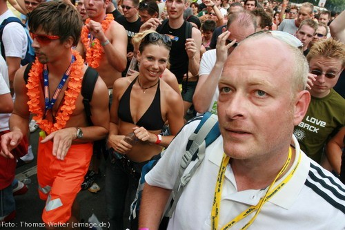 Loveparade 2006 Love is Back in Berlin Part 1 am 15.07.2006 - img_3970.jpg - eimage.de - Event Fotos 