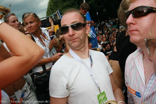 Loveparade 2006 Love is Back in Berlin Part 1 am 15.07.2006 - img_3983.jpg - eimage.de - Event Fotos 