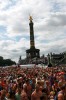 Loveparade 2006 Love is Back in Berlin Part 1 am 15.07.2006 - img_3507.jpg (Thumbnail) - eimage.de - Event Fotos 