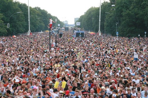 Loveparade 2006 Love is Back in Berlin Part 2 am 15.07.2006 - img_4051.jpg - eimage.de - Event Fotos 