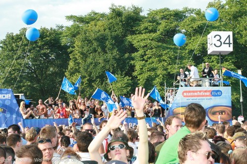 Loveparade 2006 Love is Back in Berlin Part 2 am 15.07.2006 - img_4137.jpg - eimage.de - Event Fotos 