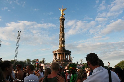 Loveparade 2006 Love is Back in Berlin Part 2 am 15.07.2006 - img_4179.jpg - eimage.de - Event Fotos 