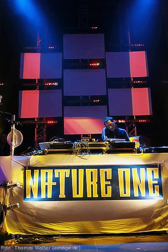 Nature One 2006 (Day One) Raketenbasis Pydna bei Kastellaun am 04.08.2006 - img_5697.jpg - eimage.de - Event Fotos 