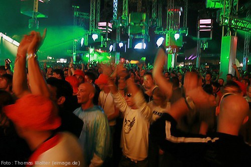 Nature One 2006 (Day One) Raketenbasis Pydna bei Kastellaun am 04.08.2006 - img_5705.jpg - eimage.de - Event Fotos 