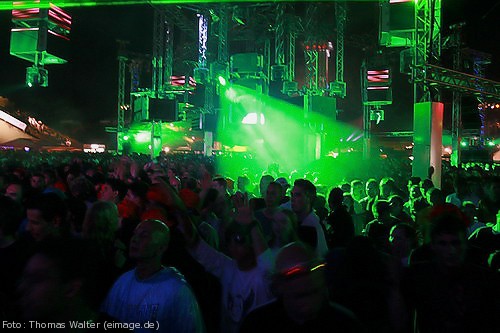 Nature One 2006 (Day One) Raketenbasis Pydna bei Kastellaun am 04.08.2006 - img_5708.jpg - eimage.de - Event Fotos 